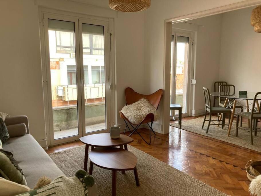 Апартаменты Apartamento Bem Localizado Para Familias & Amigos Лиссабон Экстерьер фото